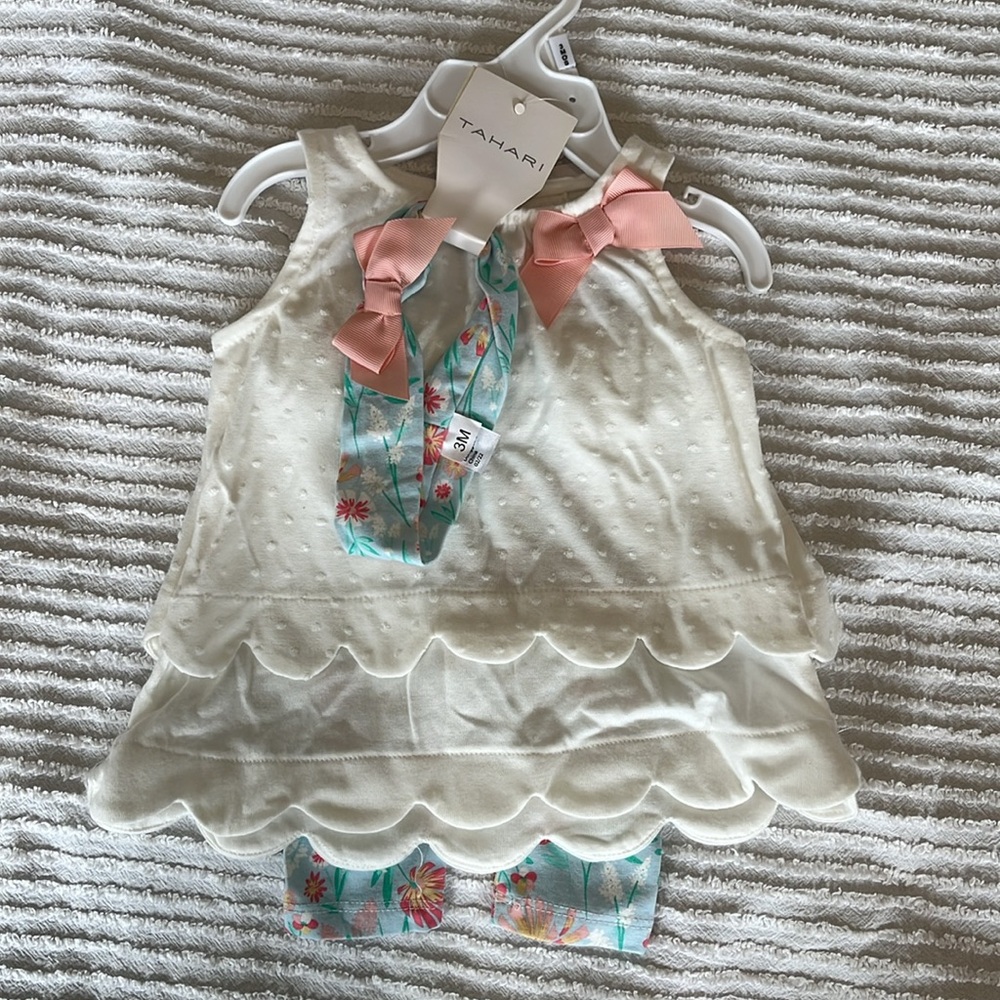 TAHARI 3 Piece Girls Outfit Set. 0–3 months. Shirt, Graphic Pants, Headband